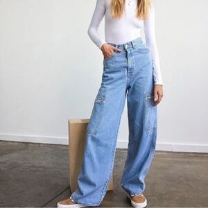 Levi’s High Loose Cargo Jeans